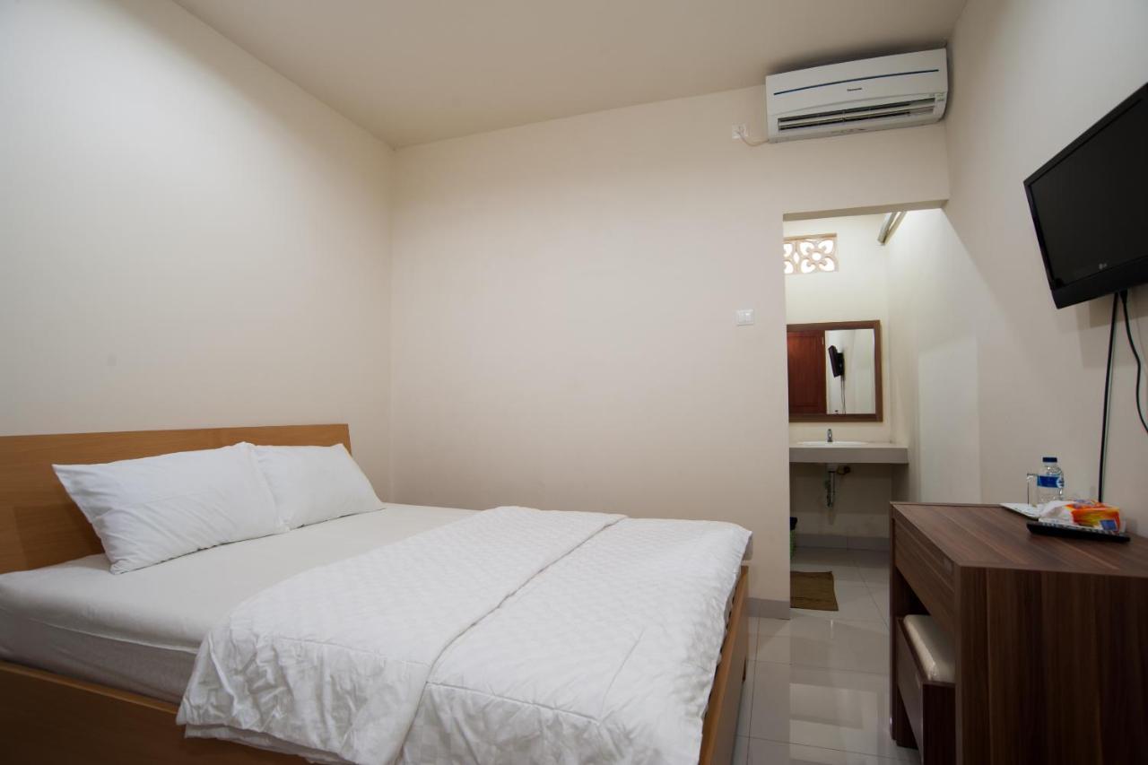 Oyo 90058 Pondok Seruni Dempasar Exterior foto